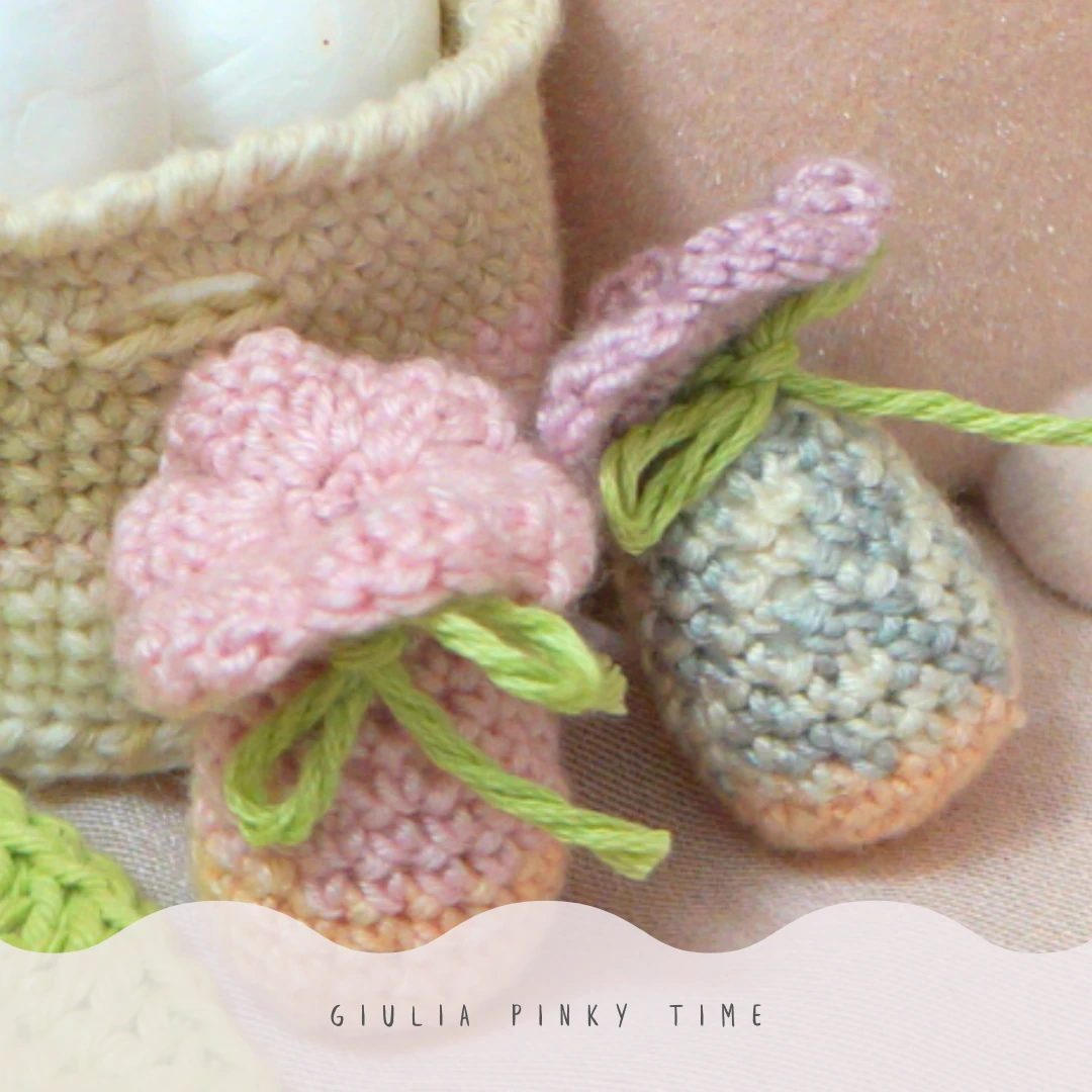 Uova di Pasqua uncinetto su polistirolo: tutorial facile con filati sfumati pastello 1 Tutorial uncinetto pasqua: Uova di Pasqua effetto pastello in miniatura
